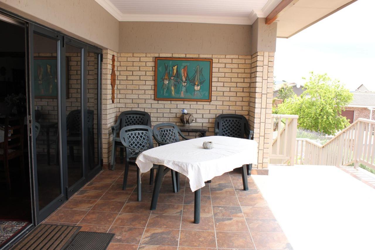 Bed and Breakfast Traveller'S Rest, Reebok Mossel Bay Exterior foto